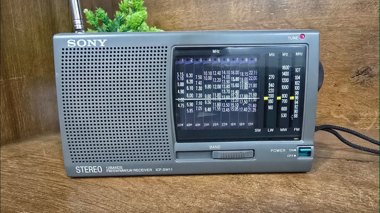 Sony ICF-SW11 Stereo 12 Band vintage Receiver made in Japan