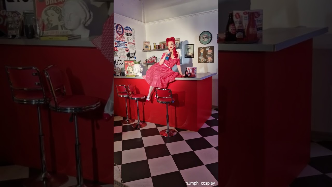 Fallout - Pin-up style cosplay (Nuka Cola ads)