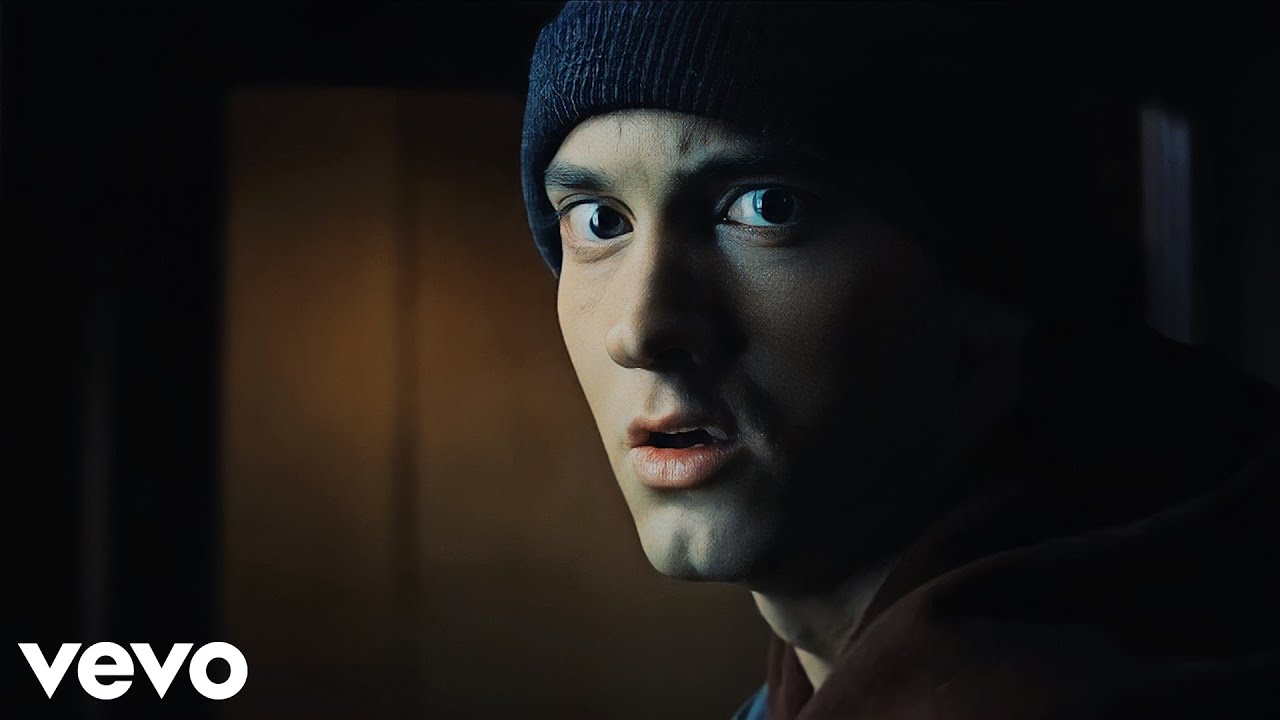 Eminem run. Эминем 2025. eminem 2025 арт. эминем с дочерью 2025. новые опеки эминем.