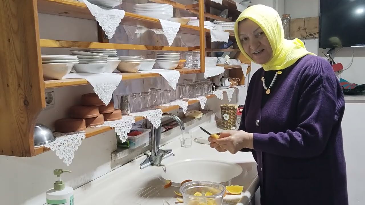 KİMSENİN HAKKI KİMSEDE KALMAZ👍ALLAHIM TUTUĞUMUZ ORUÇLARI KABUL ETSİN🤲KUZİNEDE PORTAKALLI KEK