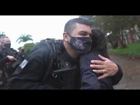 Policiais Penais do SOE fazem surpresa a criança que sonha em ser policial em Santa Terezinha