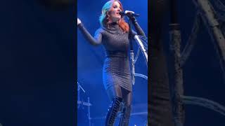 Simone Simons' divine figure.... 😍👼🤩
