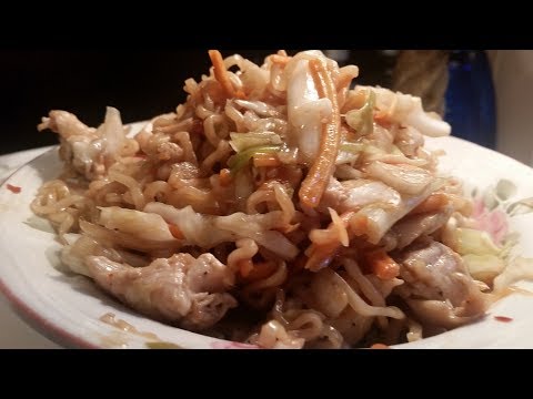 Chicken Vegetable Ramen Noodles / Chinese Style Stir - Fry