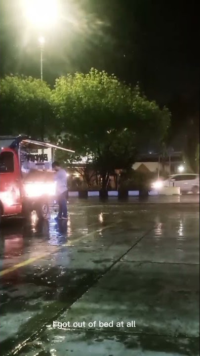 Petir Kakek Zeus Menyambar