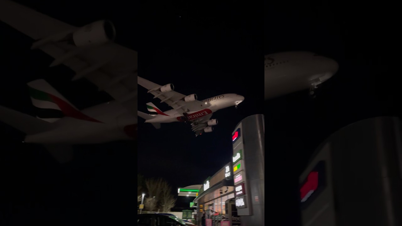 Emirates Airlines Airbus A380 night landing at Heathrow Airport ✈️ 