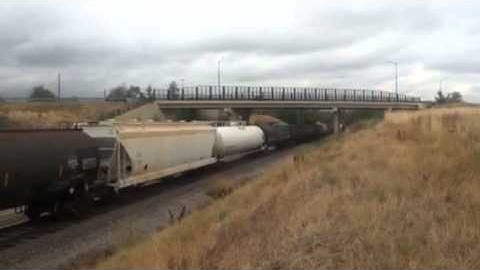 H3 BNSF Dash 9 leads! Southbound front range sub