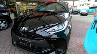 TOYOTA　YARIS 　ブラック
