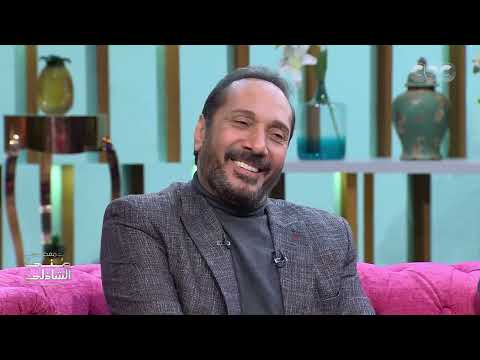 مش نظرة وابتسامة أحمد علي الحجار لما يغني قدام والده