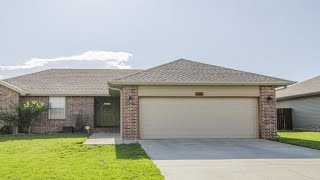 1089 South Canton Avenue, Springfield, MO Presented by Sue Carter Real Estate Group.