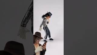 Michael's doll is a representation of Billie Jean🚶🏽‍♂️‍➡️#michaeljackton #moonwalk #michaeljackson Resimi