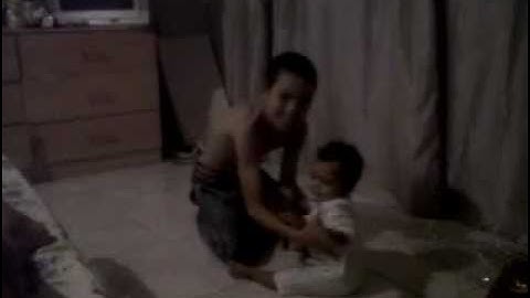 Kevin & Emily bailando