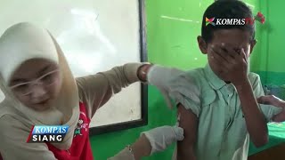 Giliran Siswa di Cianjur Disuntik Vaksin Campak - Rubella