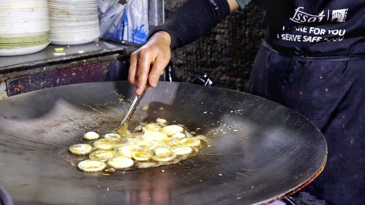 Master Of Golden Egg Tikka | Unique Preparation Of Egg Omlet | Egg Street Food | Indian Street Food | Street Food Fantasy