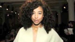 Watch Corinne Bailey Rae Low Red Moon video