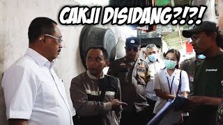 Gak gelem disalahno!?! Tentara sampek mudun?!?! Cakji geleng-geleng...