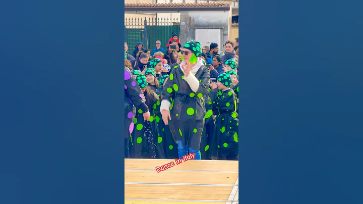 Dance in italy #dancevideo #disco #music #travelvlog #europeantravel #italy #visititaly thumbnail