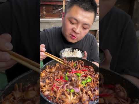 ASMR SPICY FOOD EATING RELAXING EATING CRAB OCTOPUS SCREAM SNAIL BOIL FRYING WITH SPICY SOURCE YUMMY