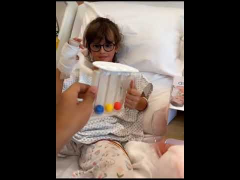 عبد الرحمن يساعد ايلين على النفخ من أجل تحسين نبض قلبها عائلة ميرو