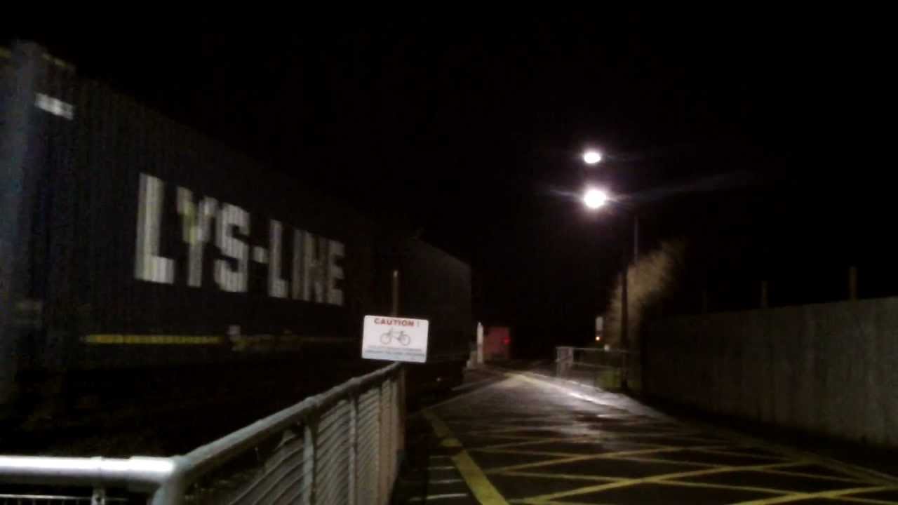 Irish Rail Class 201 no. 218 Hauls a DFDS Liner