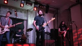 Building Giants - Trapped inside (live at 93 Feet East)