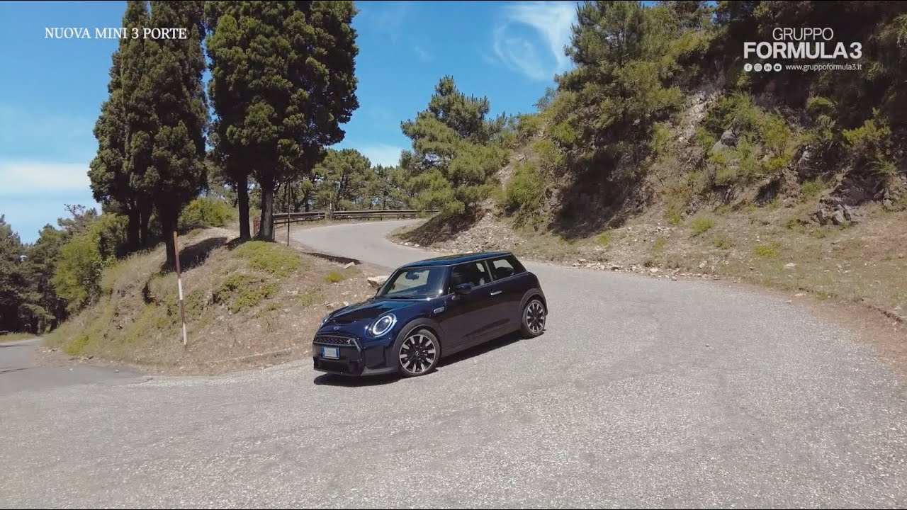 Abbiamo provato Nuova MINI 3 Porte su strada! - YouTube