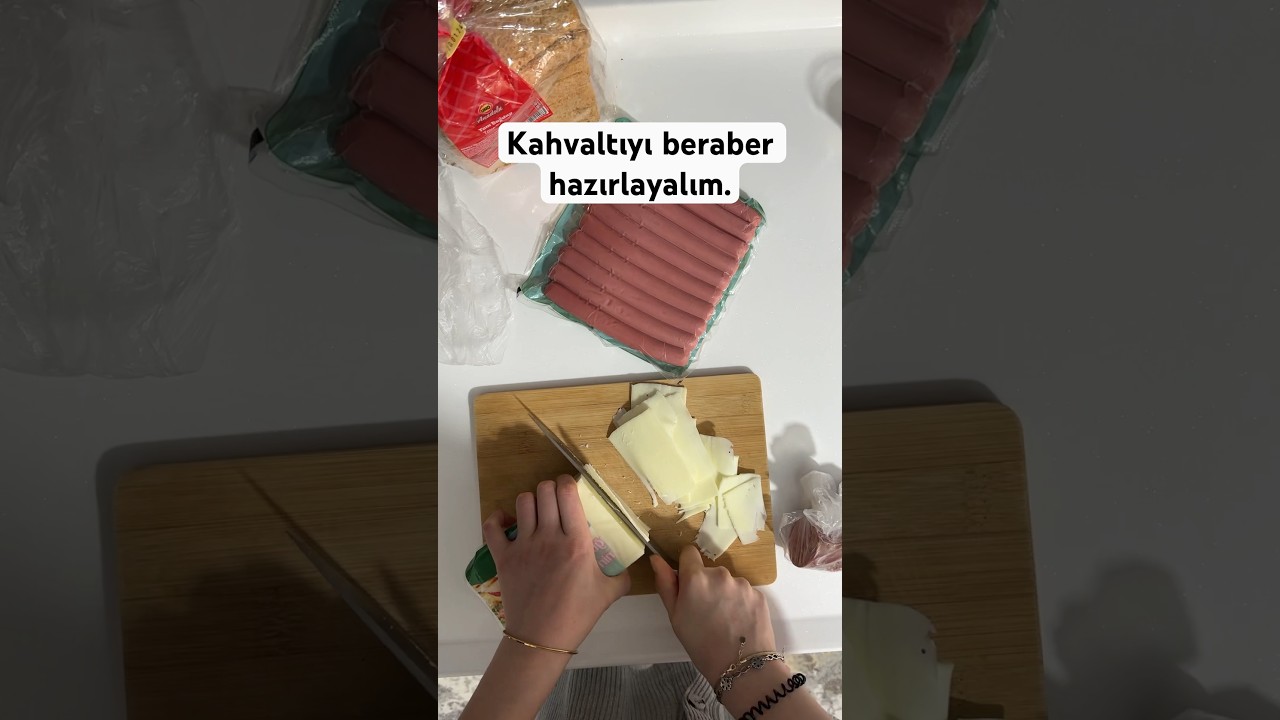 Günün kahvaltısı bu şekilde.#kahvaltı #kahvaltılıktarifler #yemek #yemektarifi #tost #sucuklu #ekmek Günün kahvaltısı bu şekilde.#kahvaltı #kahvaltılıktarifler #yemek #yemektarifi #tost #sucuklu #ekmek