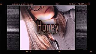 Video thumbnail of "Tavo Guarneros - Honey (Audio)"