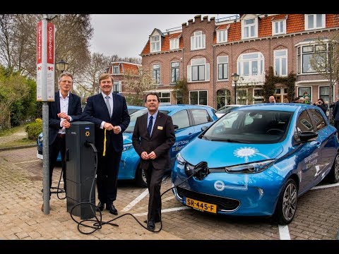 World premiere AC-15118 bidirectional charging by Groupe Renault & We Drive Solar