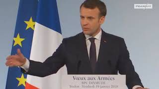 Emmanuel Macron aux Armées : 
