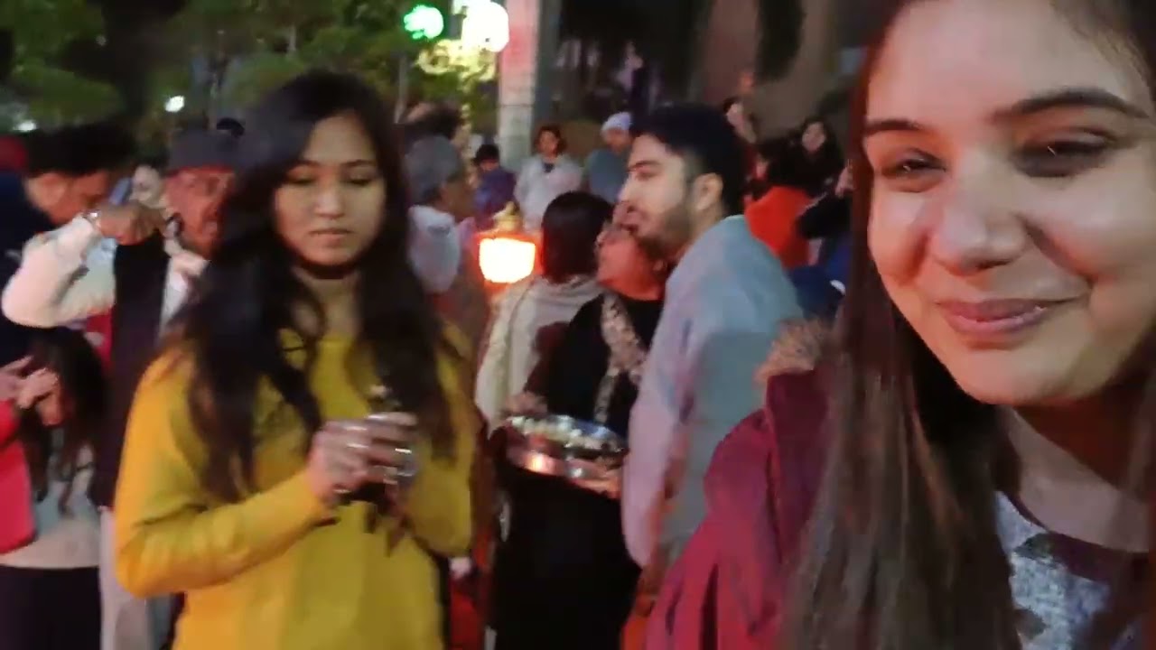 परिवार के संग हँसी-खुशी मनाई लोहड़ी, आग के चारों ओर खुशियों की गर्माहट 🔥🪵