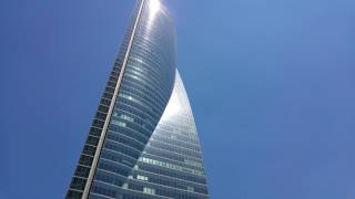 Torre Espacio, mediodía de verano. Madrid, 30 de Junio de 2016.