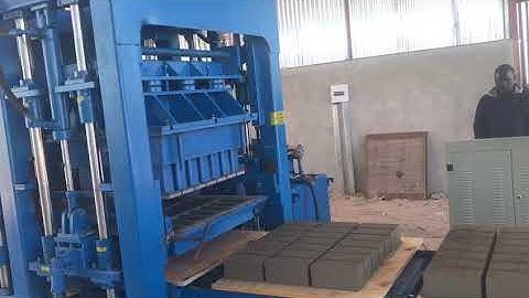 QTY6-15  Brick machine