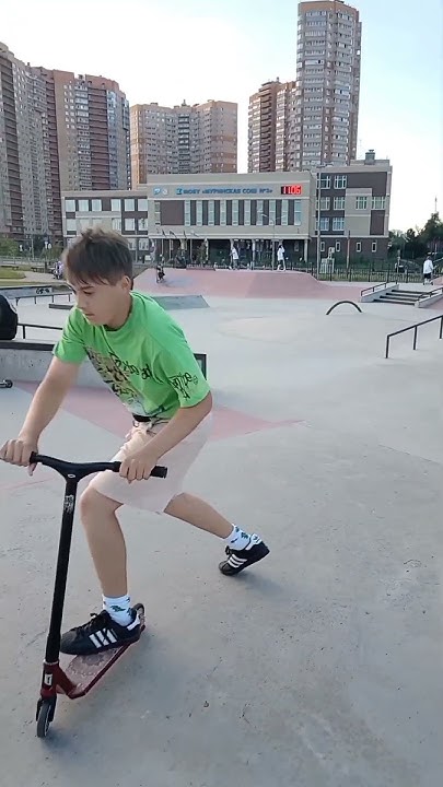 кабяков в конце🥰 #scooter #самокат #трюк #automobile #кобяков - YouTube