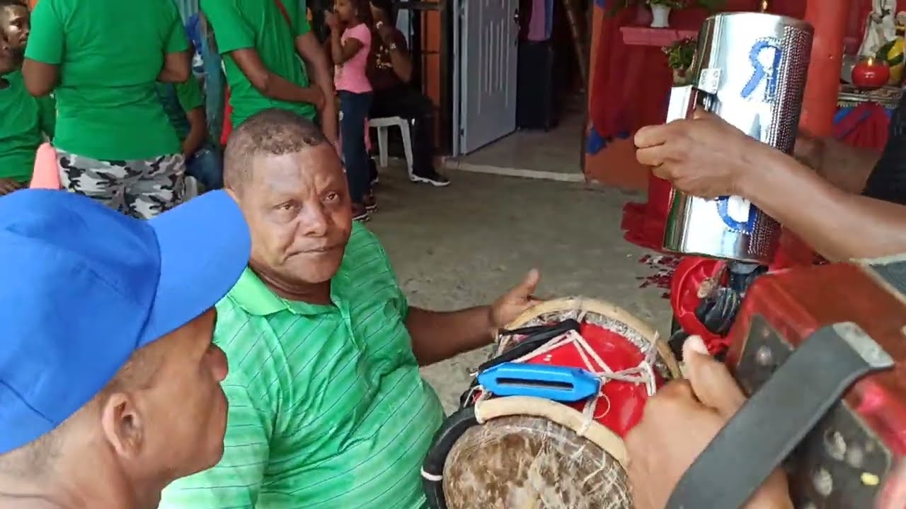 DEYVI Y LA MISERICORDA ----- SANTA MARIA!.