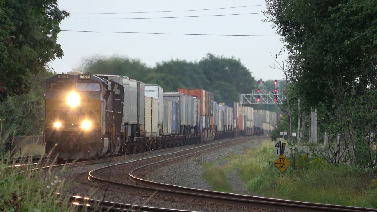 bnsf 5729 Fast CSX Van Train Heads West 4K UHD
