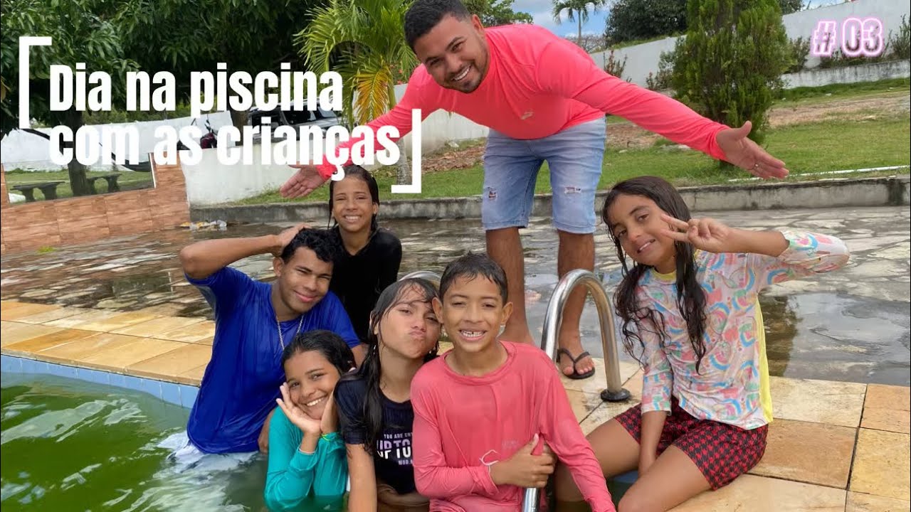 diversão na piscina com as crianças tá suja mais tá bom kkkkk 