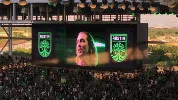 𝐌𝐚𝐭𝐭𝐡𝐞𝐰 𝐌𝐜𝐂𝐨𝐧𝐚𝐮𝐠𝐡𝐞𝐲 "𝐟𝐢𝐫𝐢𝐧𝐠 𝐮𝐩" 𝐭𝐡𝐞 𝐜𝐫𝐨𝐰𝐝 𝐩𝐫𝐢𝐨𝐫 𝐭𝐨 𝐭𝐡𝐞 𝐀𝐮𝐬𝐭𝐢𝐧 𝐅𝐂 𝐯𝐬. 𝐒𝐚𝐧 𝐉𝐨𝐬𝐞 𝐄𝐚𝐫𝐭𝐡𝐪𝐮𝐚𝐤𝐞𝐬 𝐦𝐚𝐭𝐜𝐡.