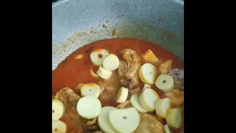 Gulai ayam dengan rebung
