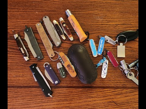 A random bunch of slip-joint like objects from the collection