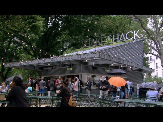 The making of a perfect Shake Shack burger class=