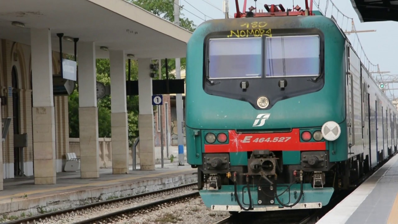 Un po' di treni a Giovinazzo