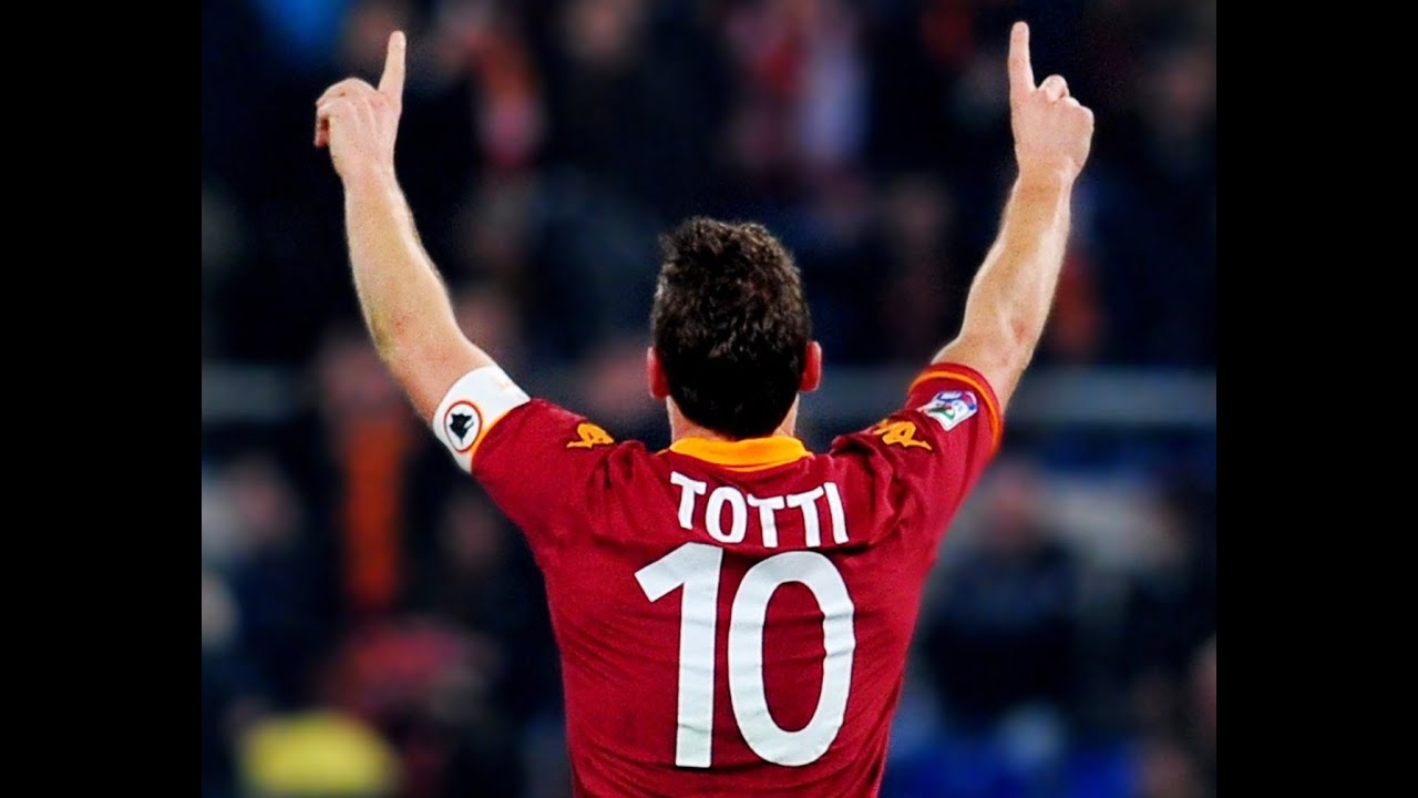 3 05 10 номер. Тотти 10 номер. Игровой номер 10. Тотти селфи. Francesco Totti лого.