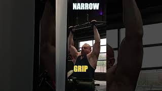 Narrow Grip Lat Pulldown