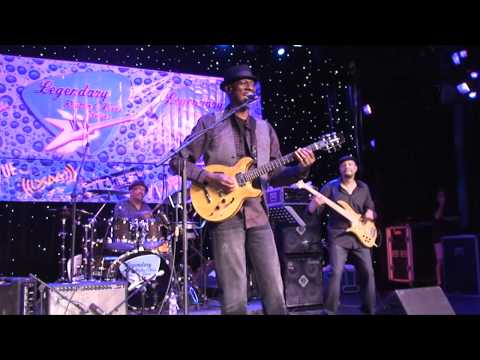 Keb Mo Band LRBC 2010 " Standing At The Station "