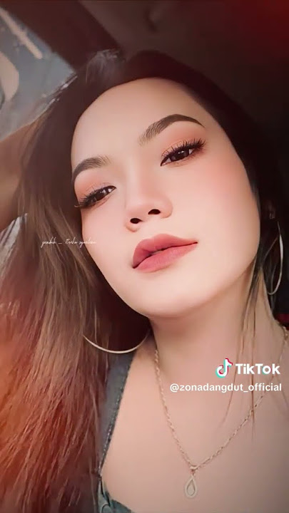 Erika Syaulina ~ Gundah