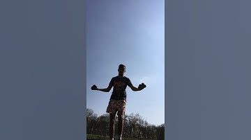 10 ball juggling 16 throws with almost a collect super close)