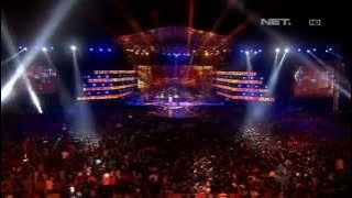 NETKonserSurabaya Iwan Fals ft Desy Agustina - Ijinkan Aku Menyayangimu Full HD