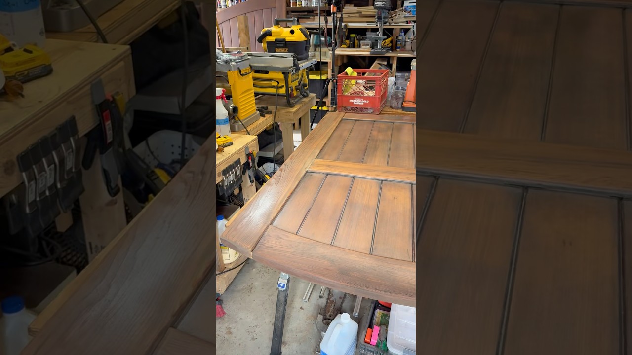 One more video of these refinished cedar gates for local Santa Barbara client 👍🏼