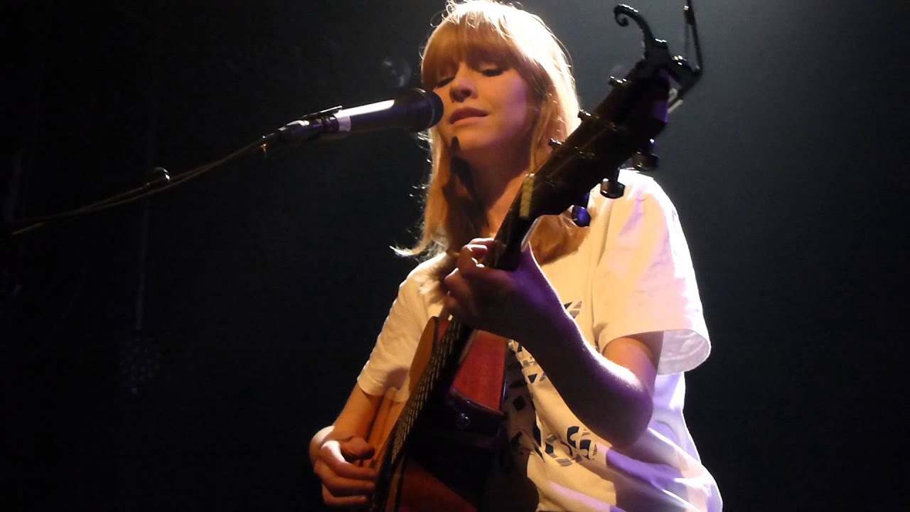 Lucy Rose - Gamble - LIVE PARIS 2013 - YouTube