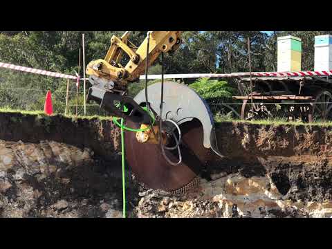 Awesome rock saw cutting white sandstone